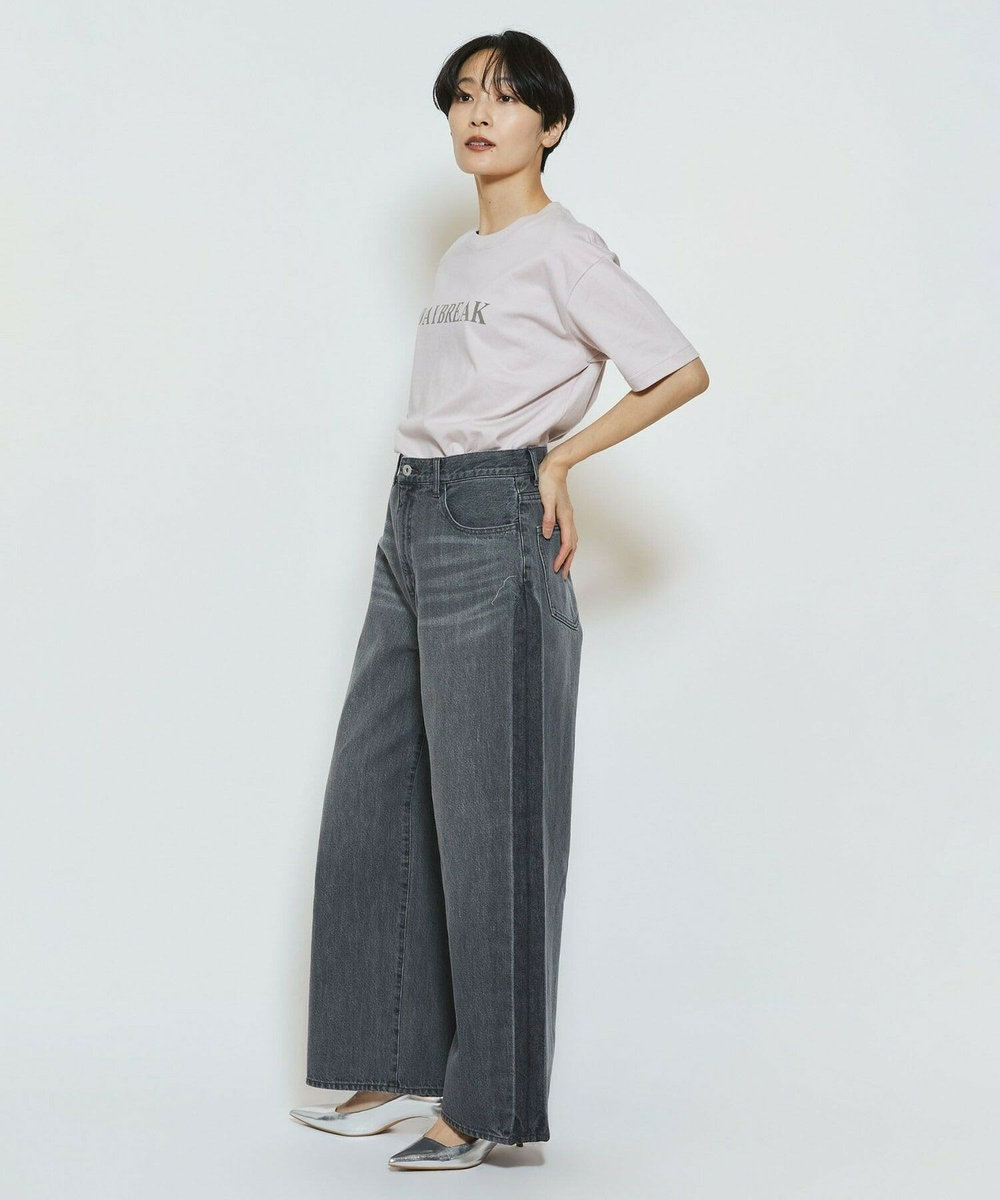 feerique Lサイズ（大きいサイズ） 【大きいサイズ】feerique ロゴプリントTシャツ グレイッシュベージュ