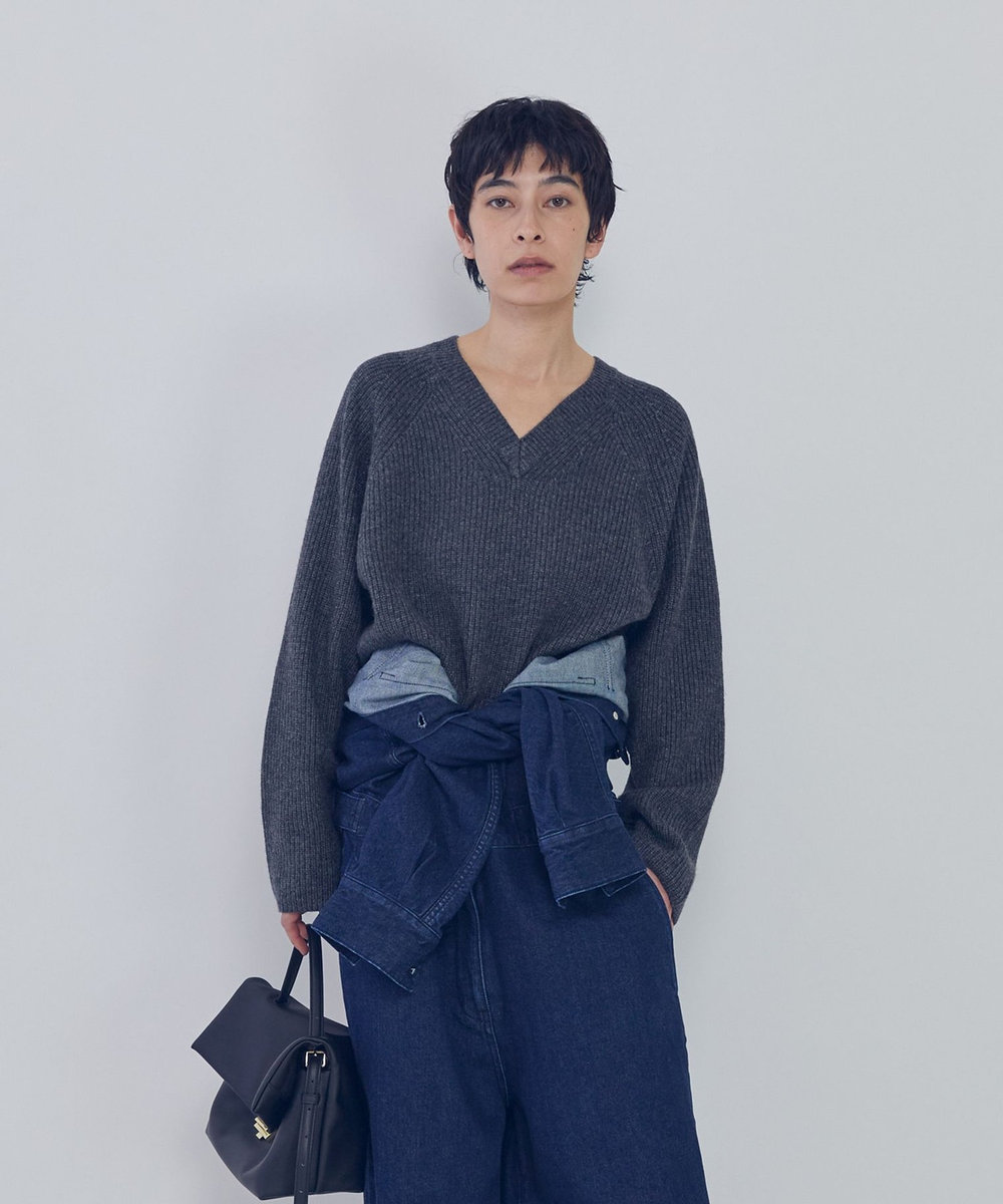 1er Arrondissement ウールナイロン畦Vネックプルオーバー チャコールグレー