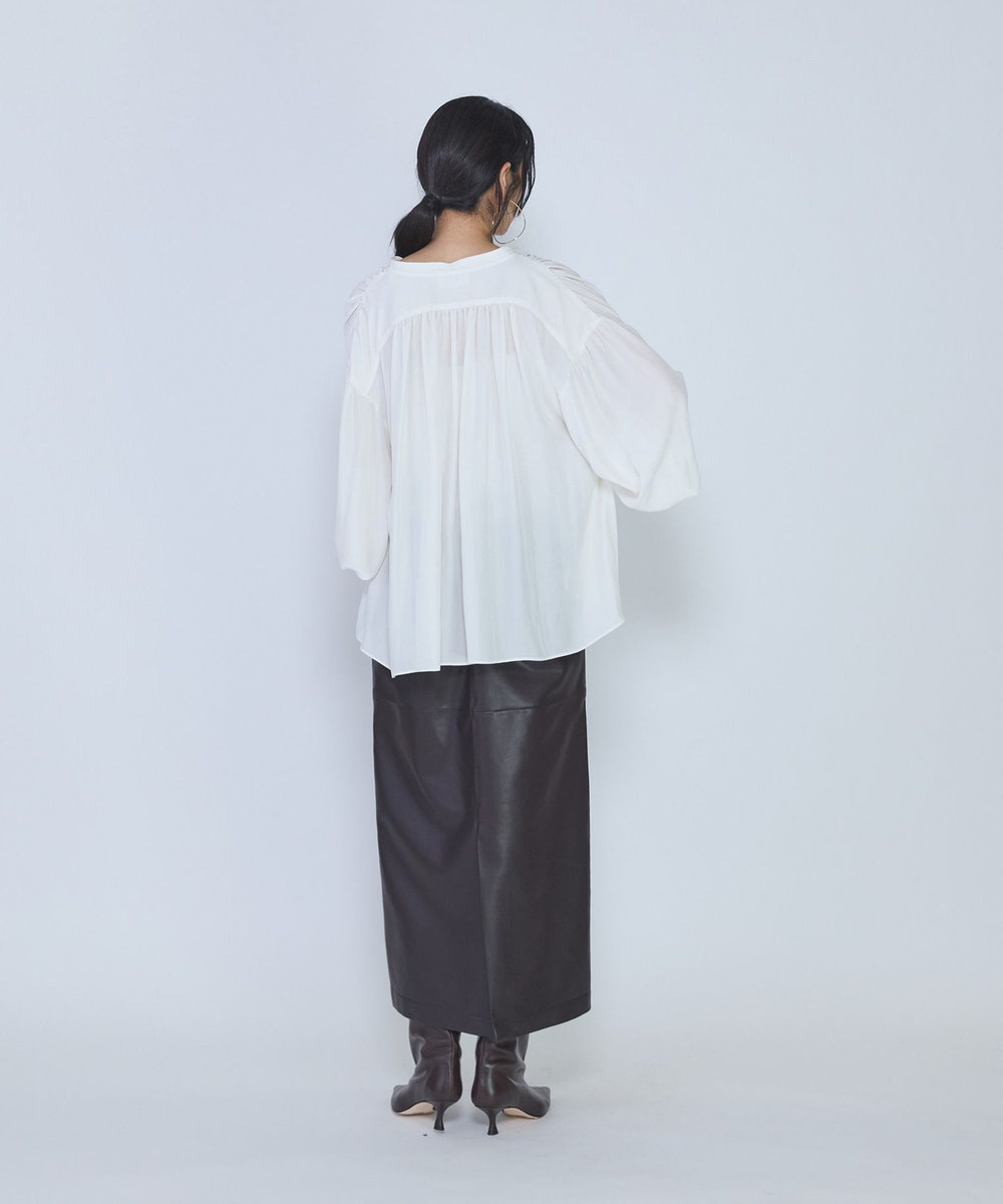 1er Arrondissement ギャザースキッパーブラウス オフホワイト