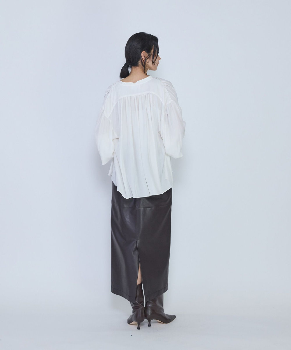 1er Arrondissement ギャザースキッパーブラウス オフホワイト