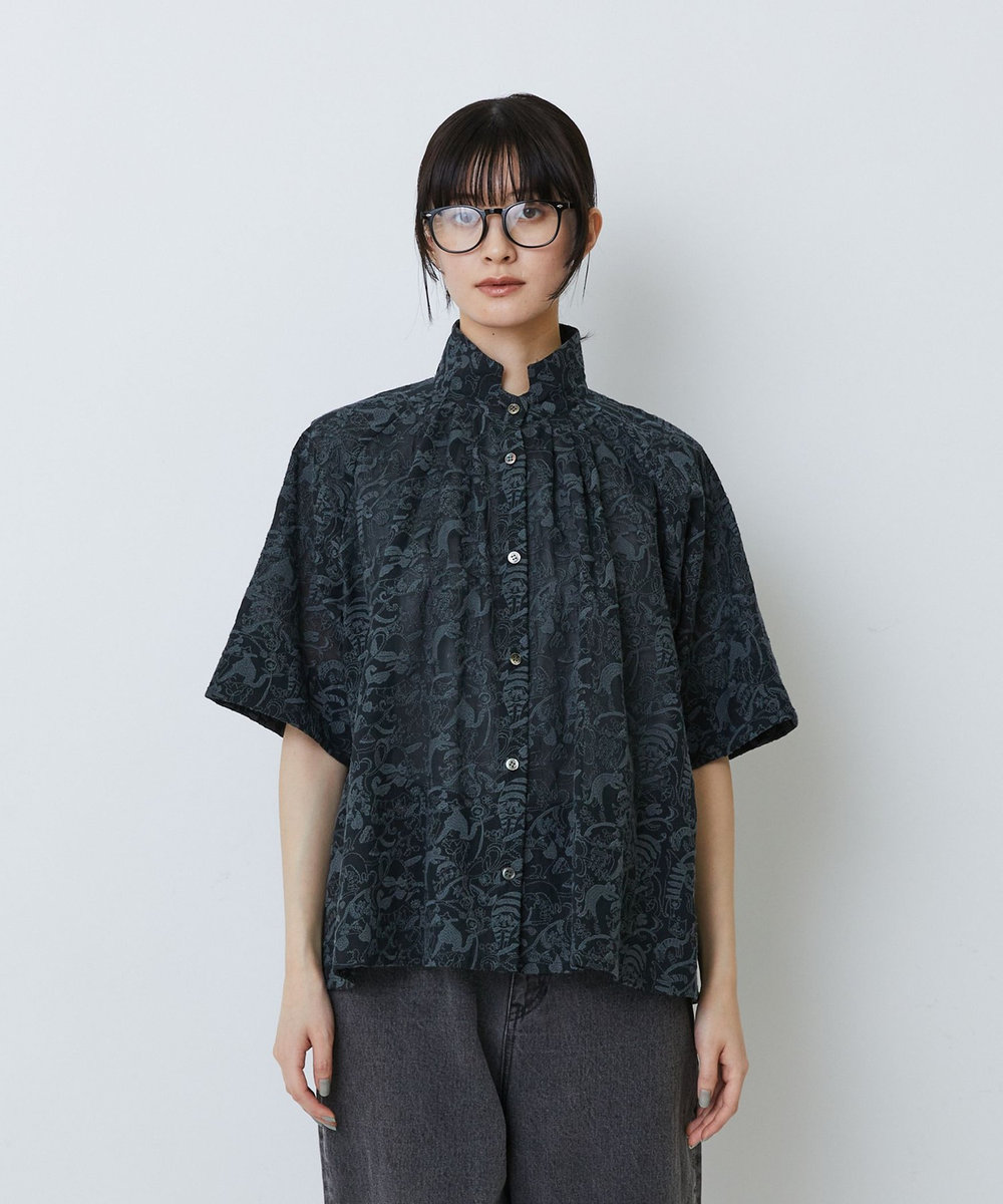 LOISIR 【アーティストコラボ】LOISIR×TORANEKOBONBON エンブロイダリーAラインシャツ ブラック系その他