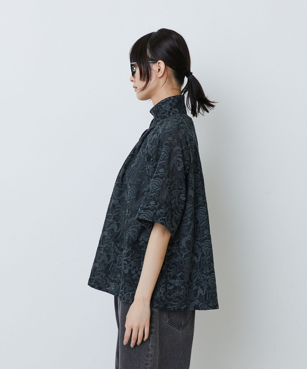 LOISIR 【アーティストコラボ】LOISIR×TORANEKOBONBON エンブロイダリーAラインシャツ ブラック系その他