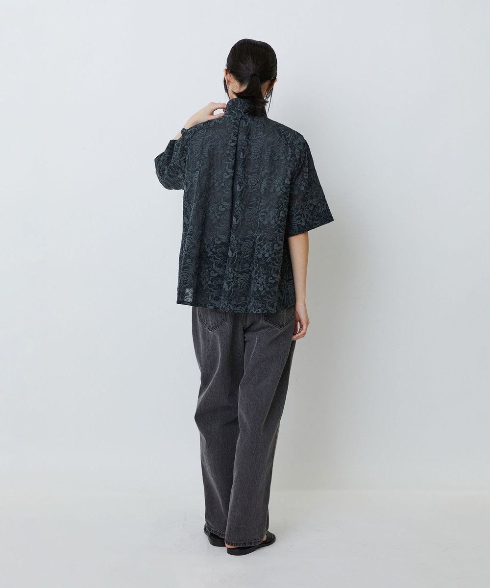 LOISIR 【アーティストコラボ】LOISIR×TORANEKOBONBON エンブロイダリーAラインシャツ ブラック系その他