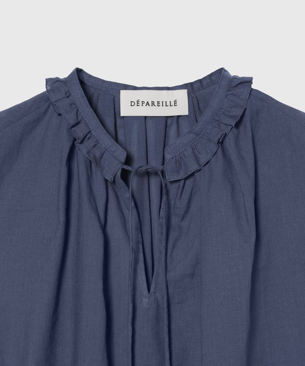 DÉPAREILLÉ RAMIE COTTON SLEEVELESS FRILL BLOUSE / ラミーコットンスリーブレスフリルブラウス ブルー