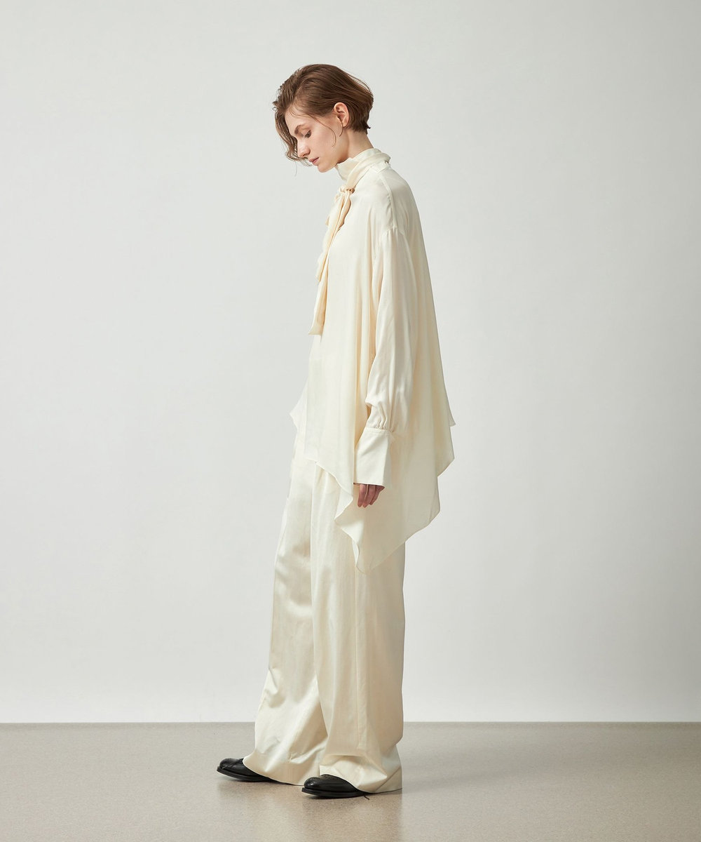 DÉPAREILLÉ WOOL SATIN TUCK PANTS / ウールサテンタックパンツ ホワイト