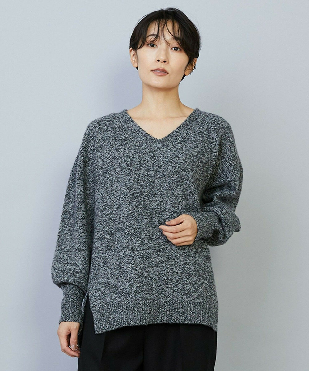 MOGA クーマラムカシミヤＶネックニット グレー