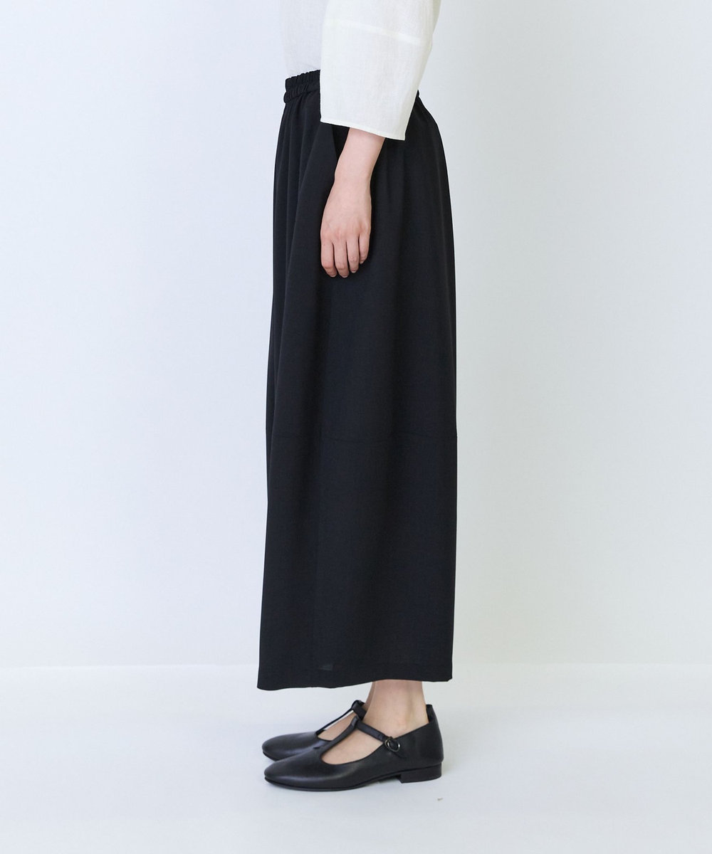 LOISIR エステルドライツイルボトルシルエットパンツ ブラック