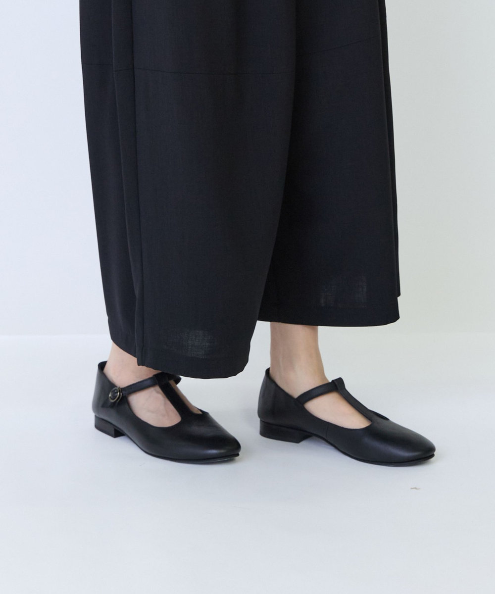 LOISIR エステルドライツイルボトルシルエットパンツ ブラック
