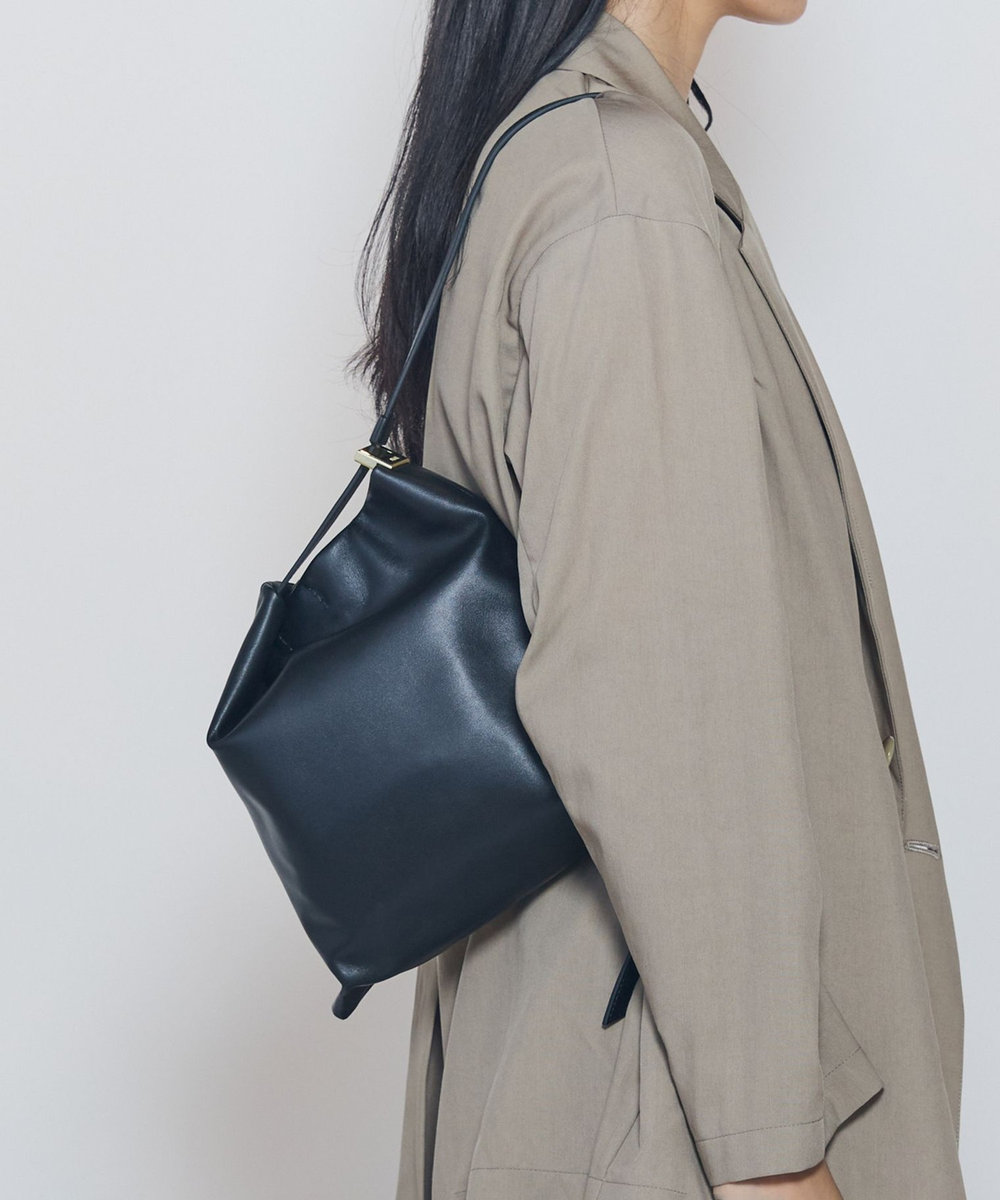 1er Arrondissement 《別注カラーあり》＜PUNTI./プンティ＞"SHADE"ショルダーバッグ ブラック