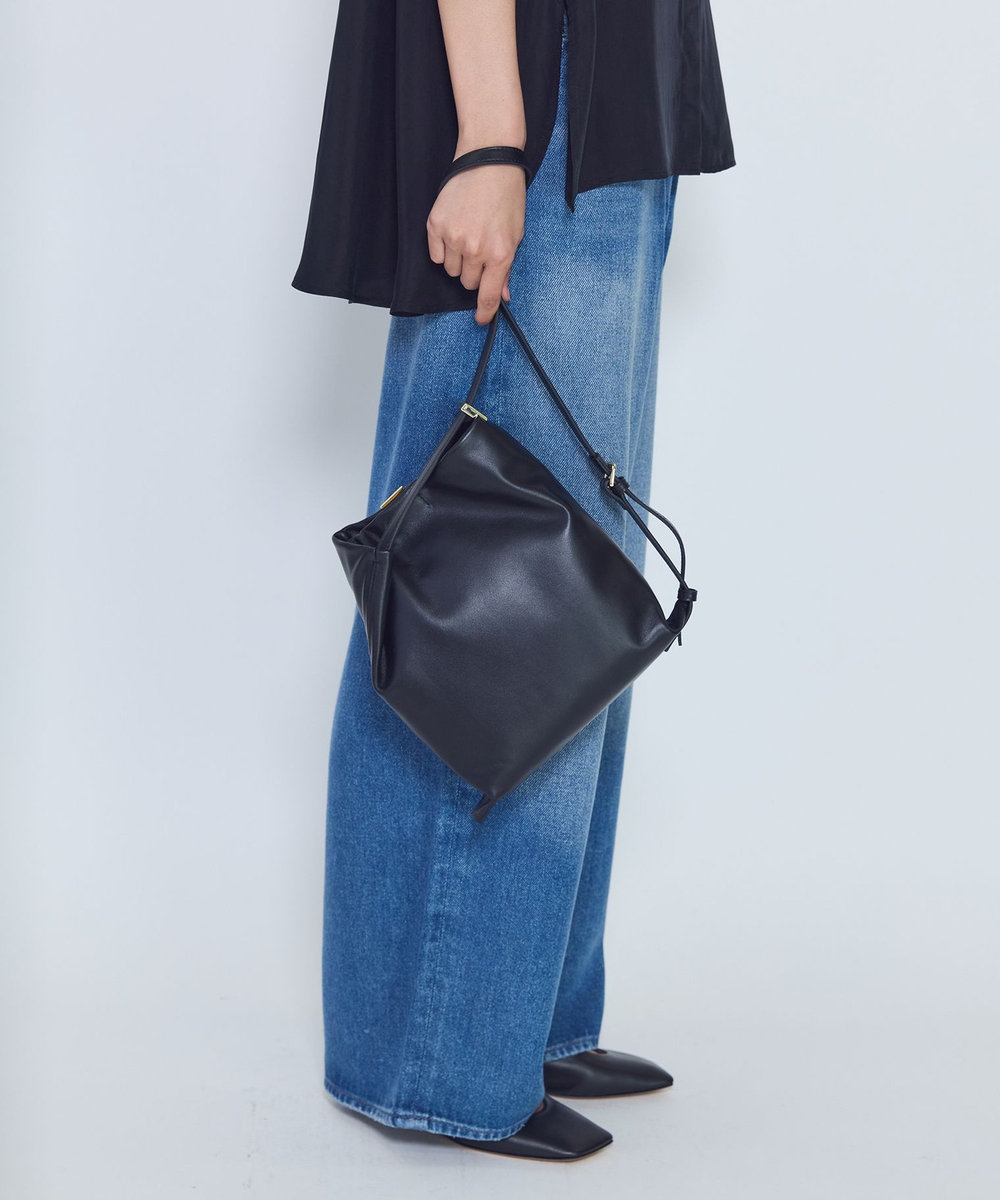 1er Arrondissement 《別注カラーあり》＜PUNTI./プンティ＞"SHADE"ショルダーバッグ ブラック