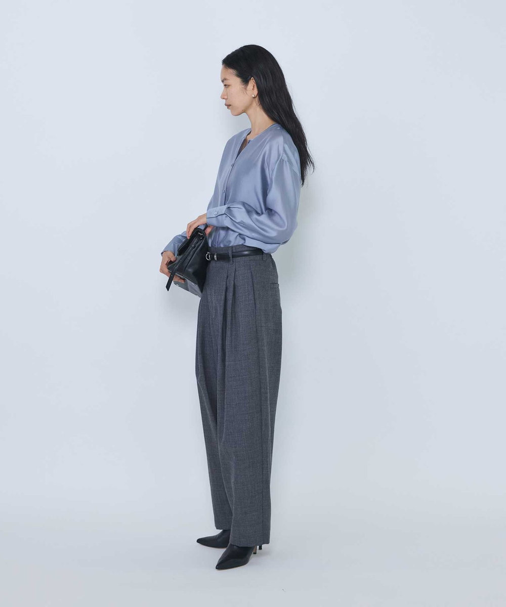 1er Arrondissement シルクライクノーカラーブラウス サックスブルー