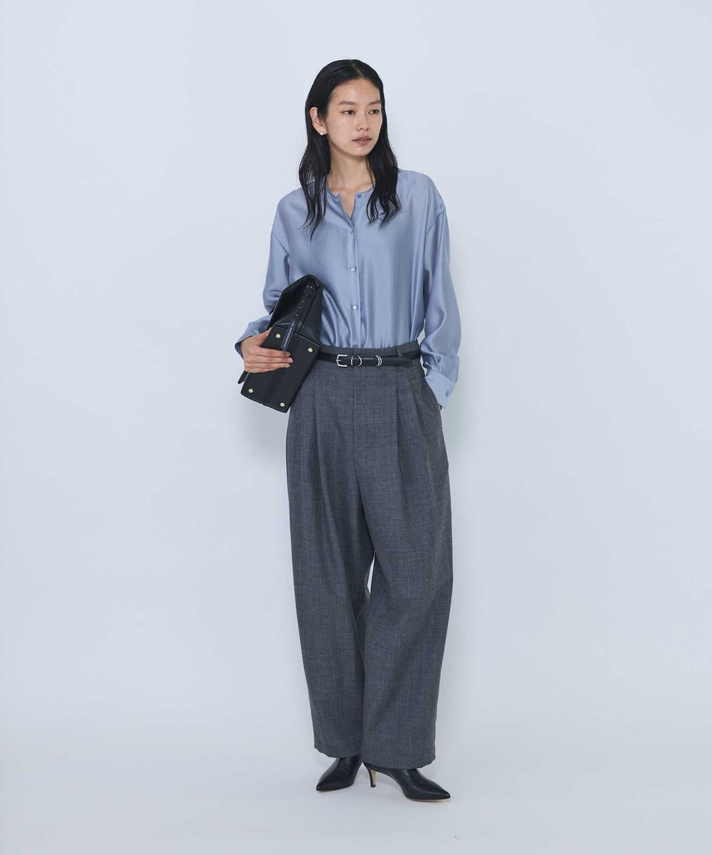 1er Arrondissement シルクライクノーカラーブラウス サックスブルー