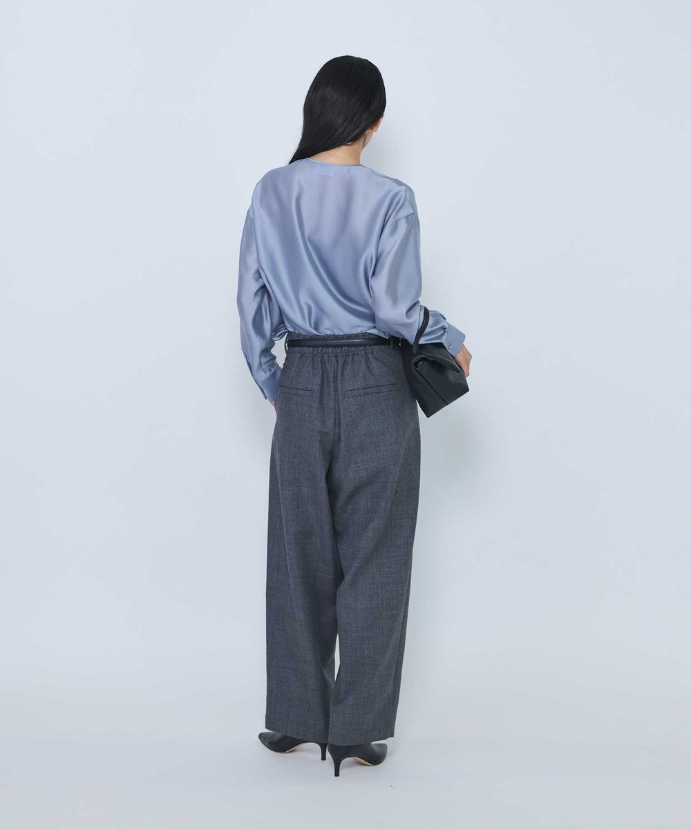 1er Arrondissement シルクライクノーカラーブラウス サックスブルー