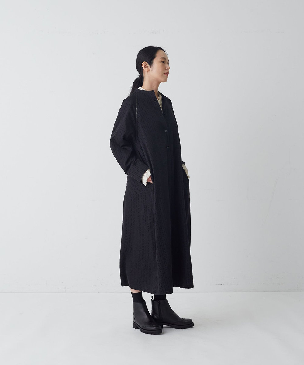 congés payés ADIEU TRISTESSE ラインドットフロッキープリントワンピース ブラック