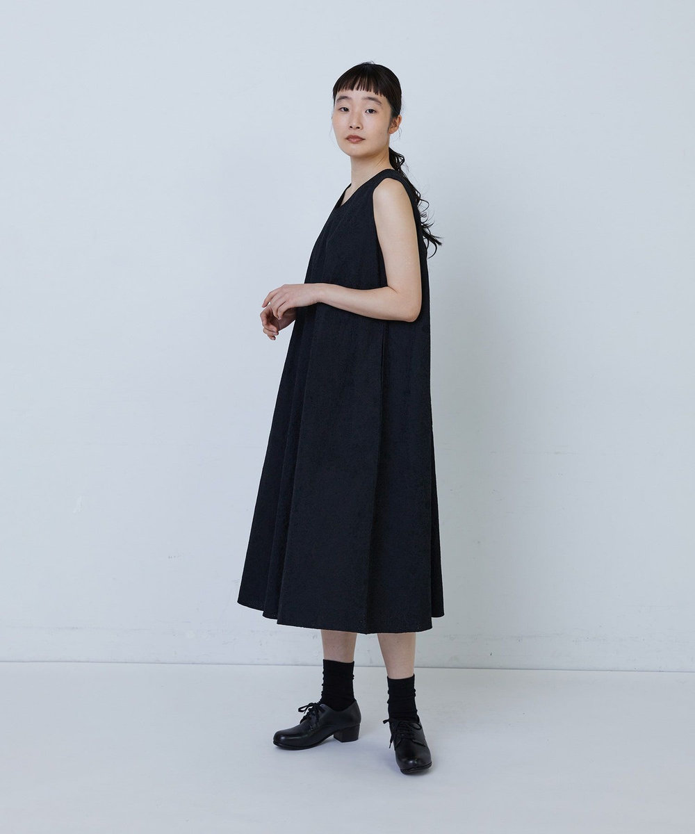 LOISIR チキンエンブロイダリーAラインワンピース ブラック