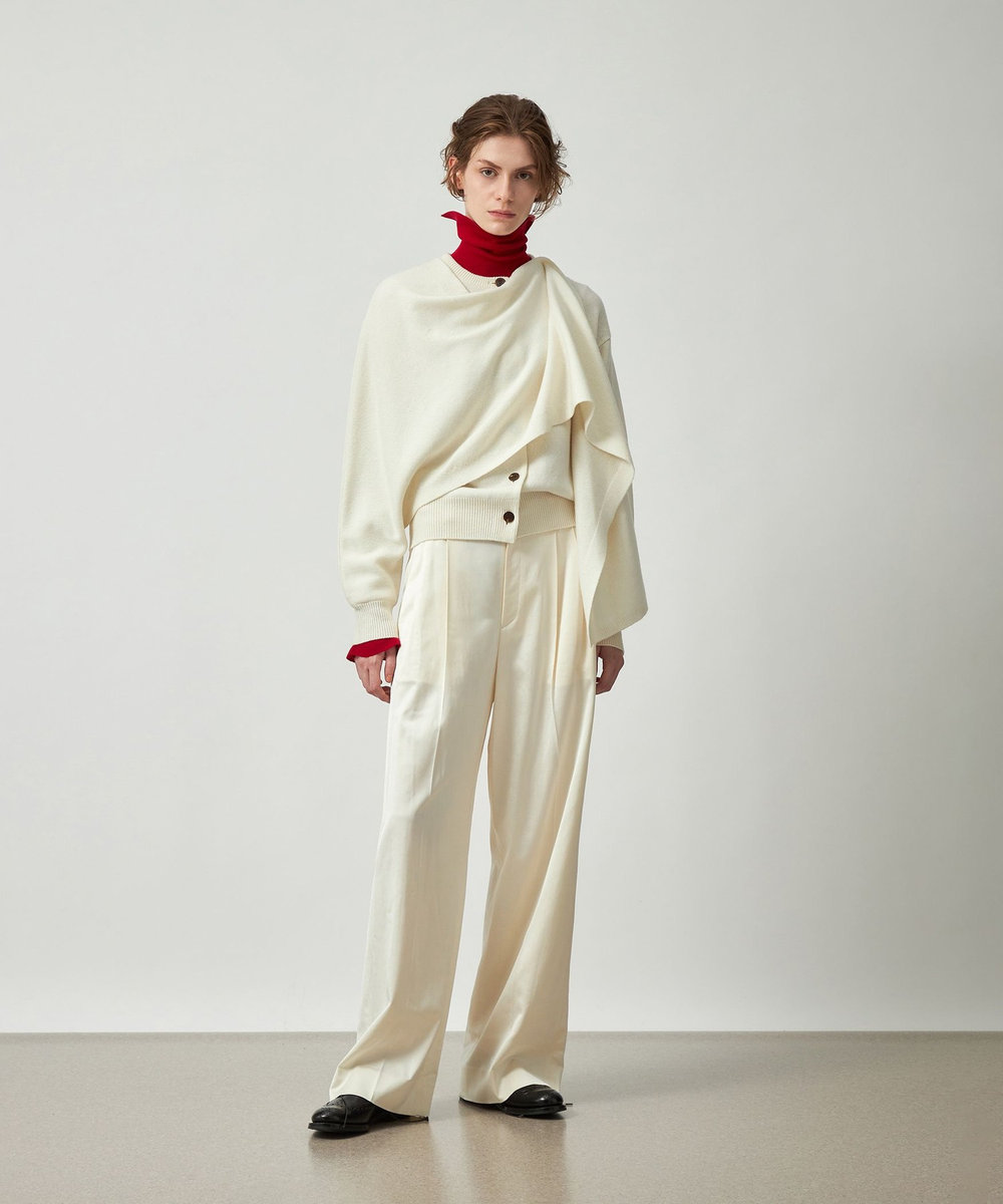 DÉPAREILLÉ WOOL SATIN TUCK PANTS / ウールサテンタックパンツ ホワイト