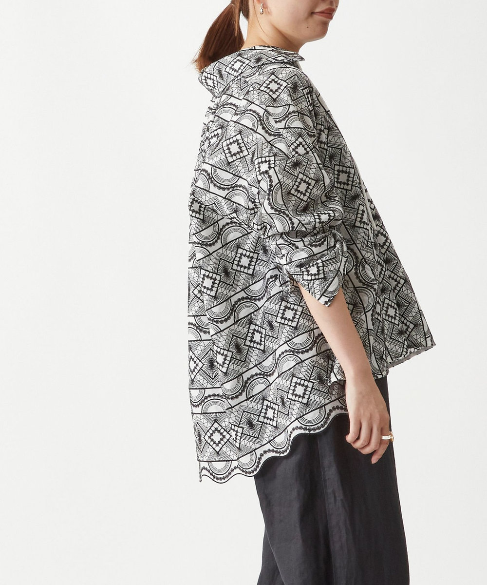 1er Arrondissement ジオメトリックエンブロイダリーキーネックシャツ オフホワイト