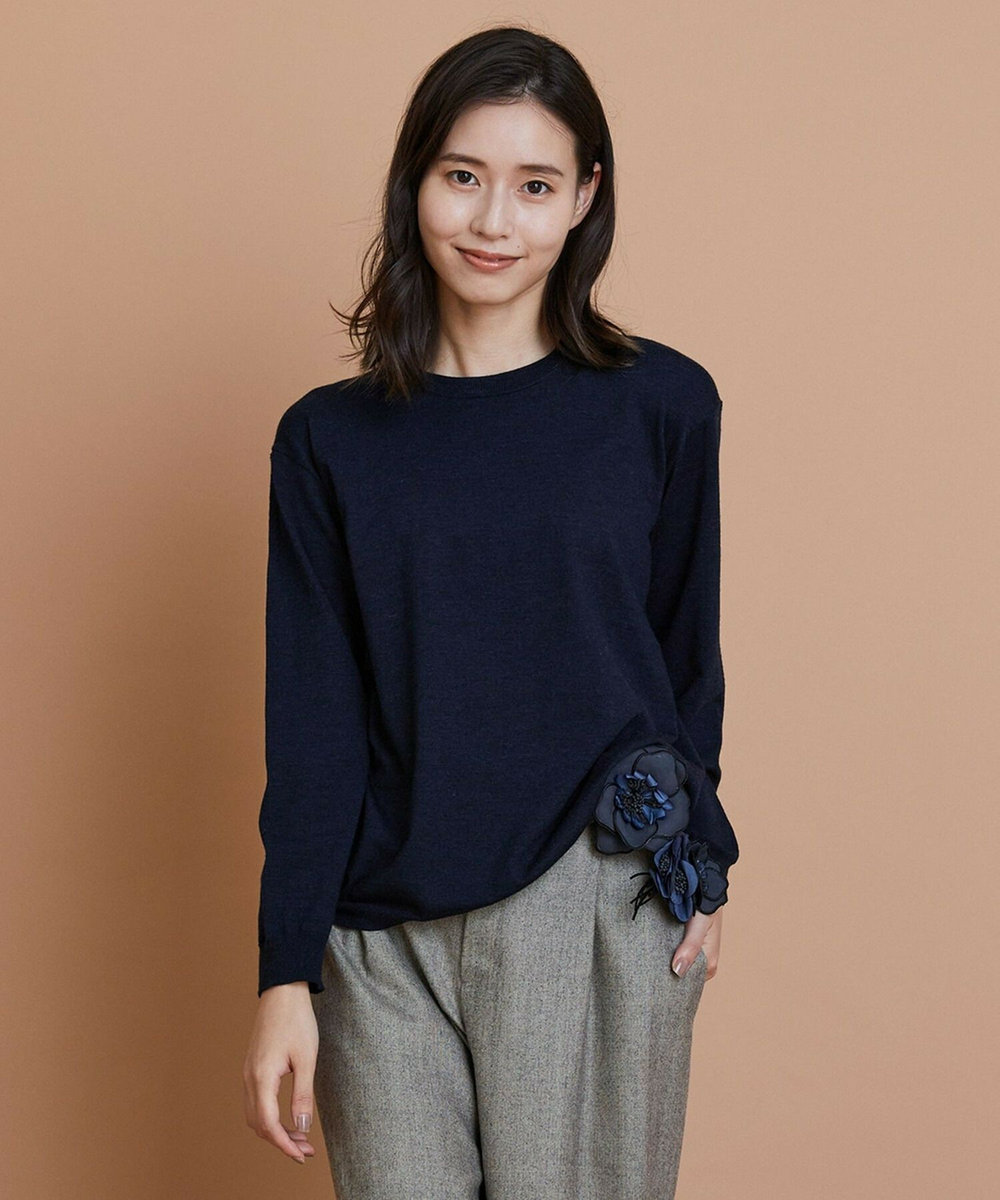 L'EQUIPE ラインフラワーコサージュ L ネイビー