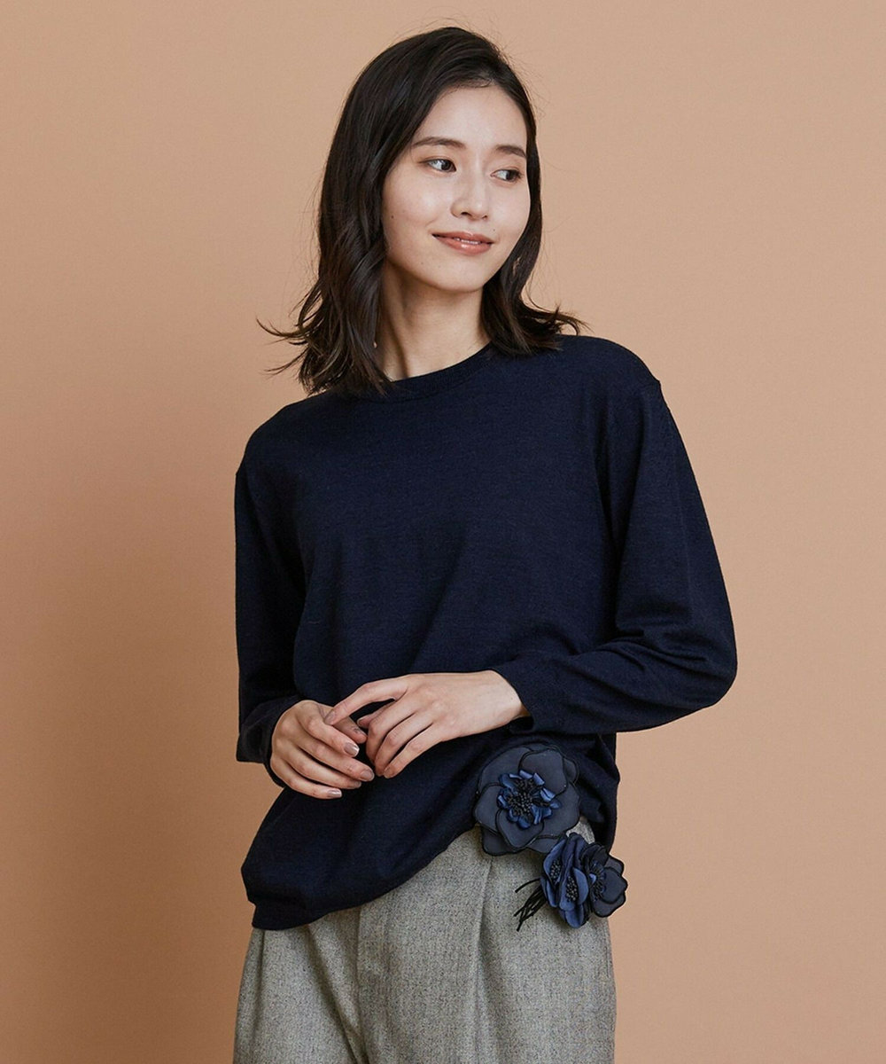 L'EQUIPE ラインフラワーコサージュ S ネイビー