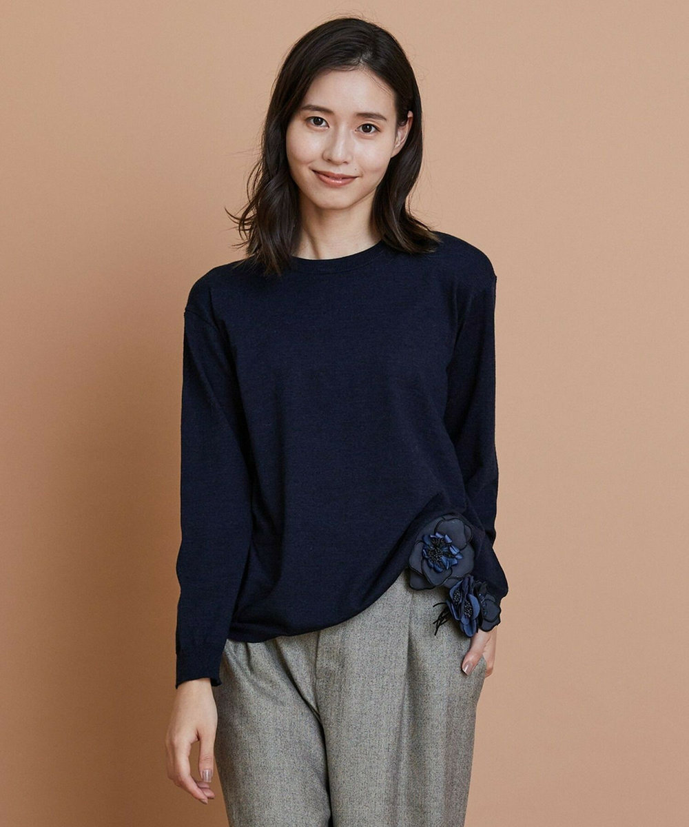 L'EQUIPE ラインフラワーコサージュ S ネイビー