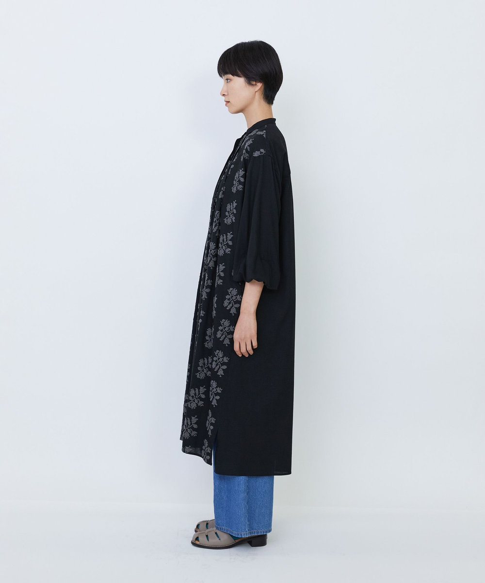LOISIR オリジナル柄刺繍ワンピース ブラック系その他