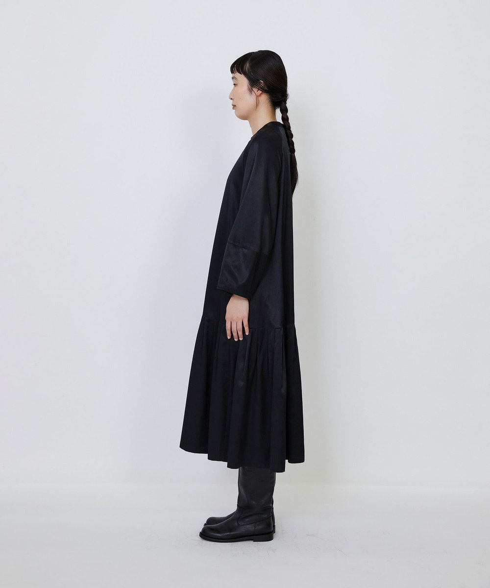 LOISIR 【MTサイズあり】コットンレーヨンサテンティアードワンピース ブラック