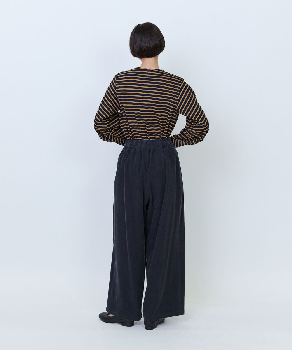 LOISIR コットン細コールBOXタックワイドパンツ チャコールグレー