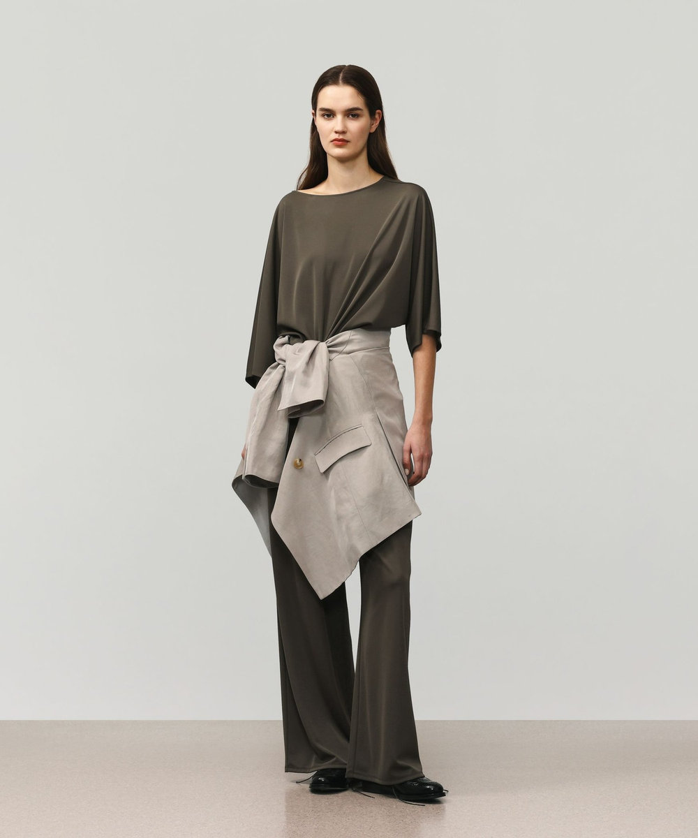 DÉPAREILLÉ TRIACETATE JERSEY WIDE PANTS / トリアセテートジャージーワイドパンツ グレイッシュベージュ