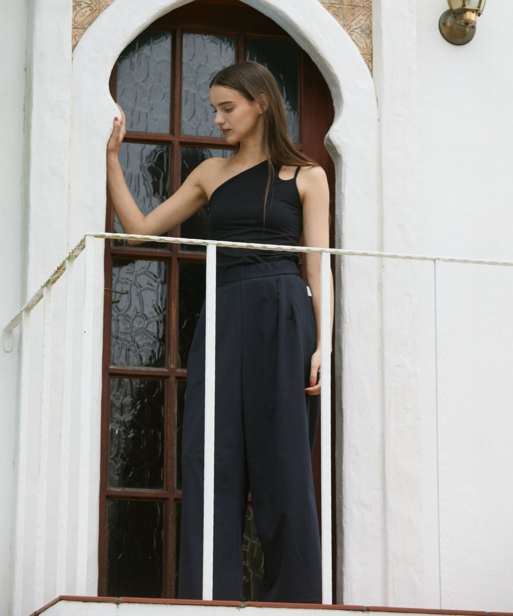 Julier YOGA FITアシメミドルトップス/パット付き・UVカット・吸汗速乾・ホットヨガ対応・水着・水陸両用 ブラック