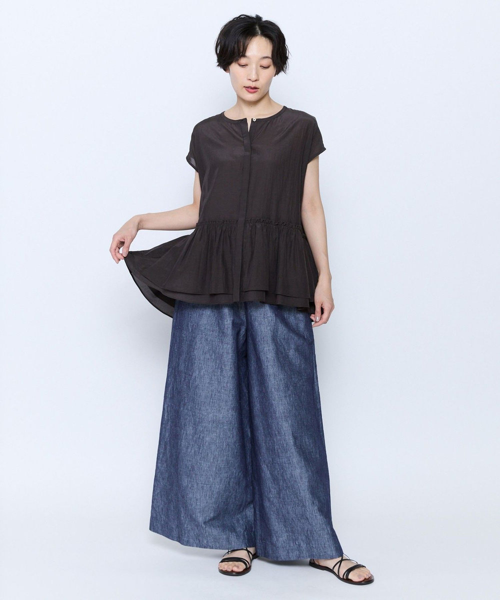 feerique feerique ヘンプコットンシャンブレーギャザーパンツ ネイビー