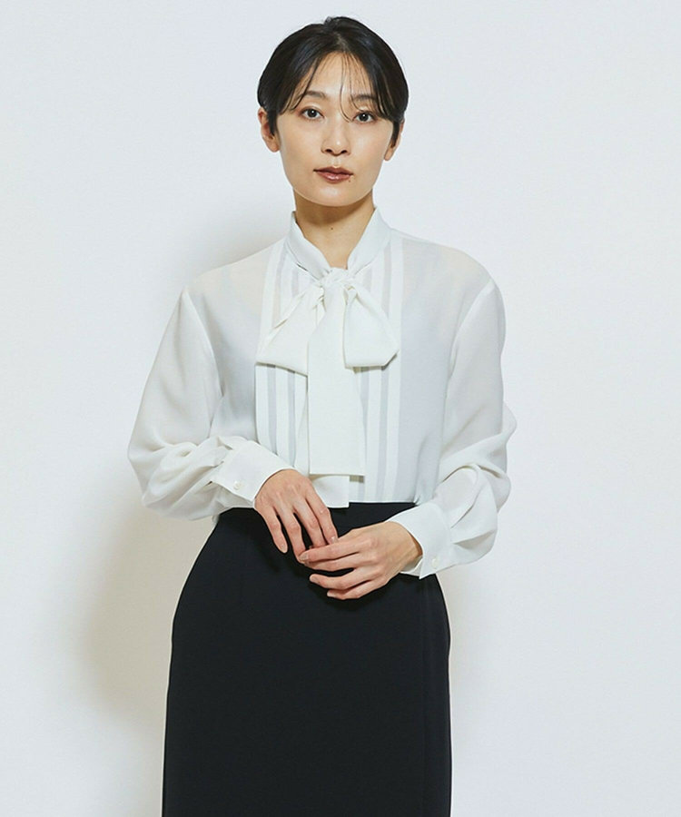 wb ライトツイルボウタイブラウス