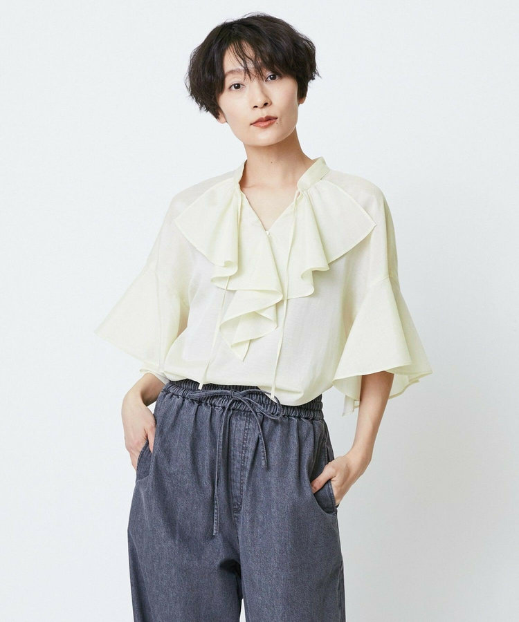 feerique シルキーローンフリルブラウス