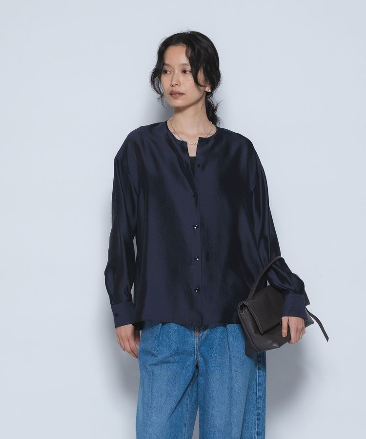 シルクライクノーカラーブラウス