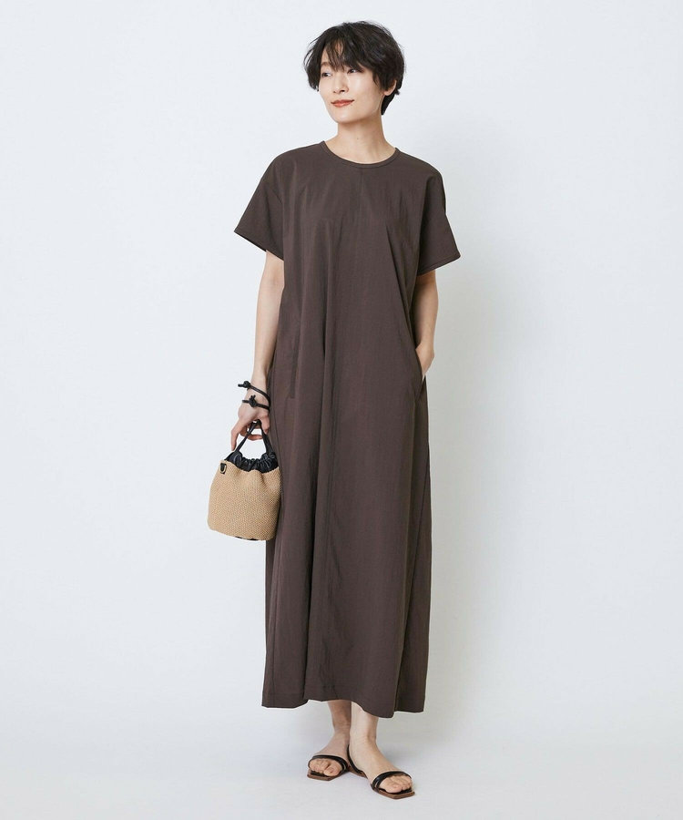 feerique　ポリナイロンストレッチTシャツワンピース