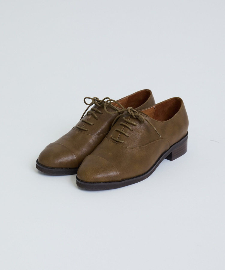 レースアップシューズ