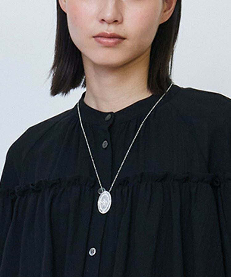 オーバルビジューペンダント