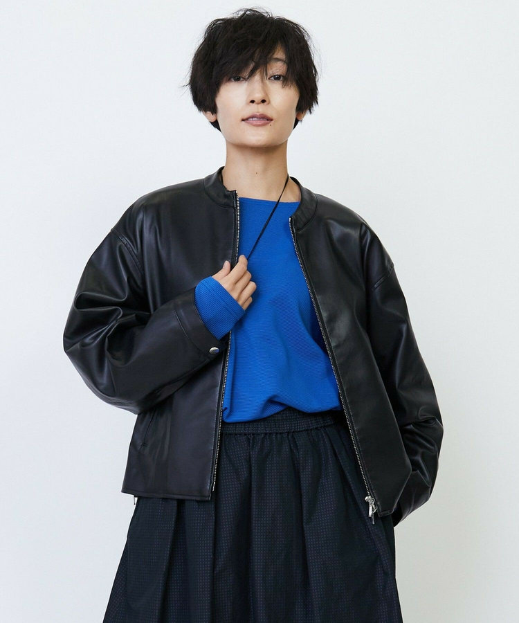 feerique フェイクレザーストレッチブルゾン