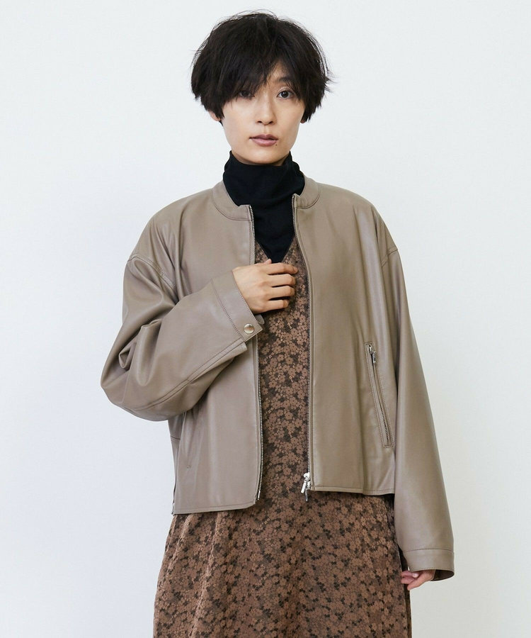 feerique フェイクレザーストレッチブルゾン